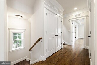 8104 Old Georgetown Rd in Bethesda, MD - Building Photo - Building Photo