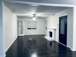 610 Cliffdale Ave in Dallas, TX - Building Photo - Building Photo