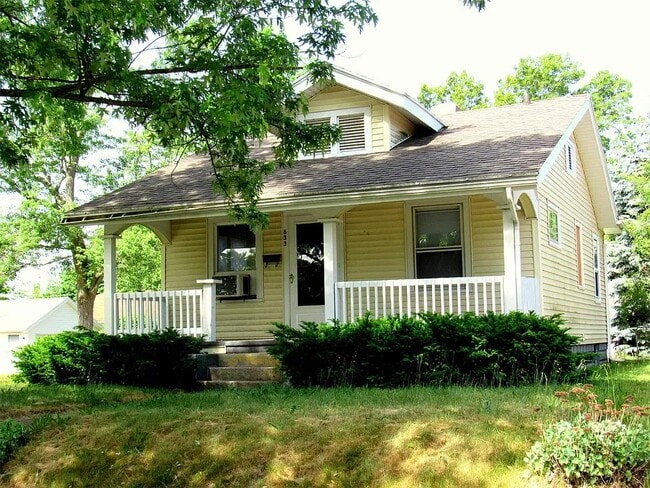 property at 633 S 30th St