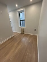 592-596 Church St & 67-71 Gloucester St in Toronto, ON - Building Photo - Building Photo