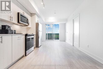 2545 Simcoe St N in Oshawa, ON - Building Photo - Building Photo