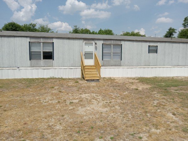 131 Hurricane Ln in Clinton, NC - Building Photo - Building Photo