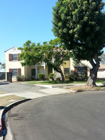 9051 Ramsgate Ave in Los Angeles, CA - Foto de edificio - Building Photo