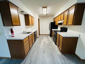 700 Hilltop Dr, Unit 702 in Deforest, WI - Foto de edificio - Building Photo