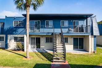 Sumerset Apartments in Orlando, FL - Building Photo - Building Photo