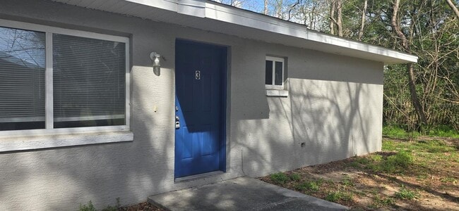 property at 2911 SE 52nd Ave