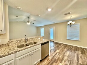6006 Colton Blaine Ct in Crestview, FL - Building Photo - Building Photo