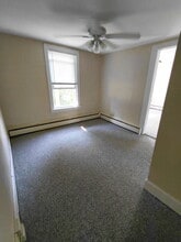 9 Church St in Hampton, NJ - Foto de edificio - Building Photo