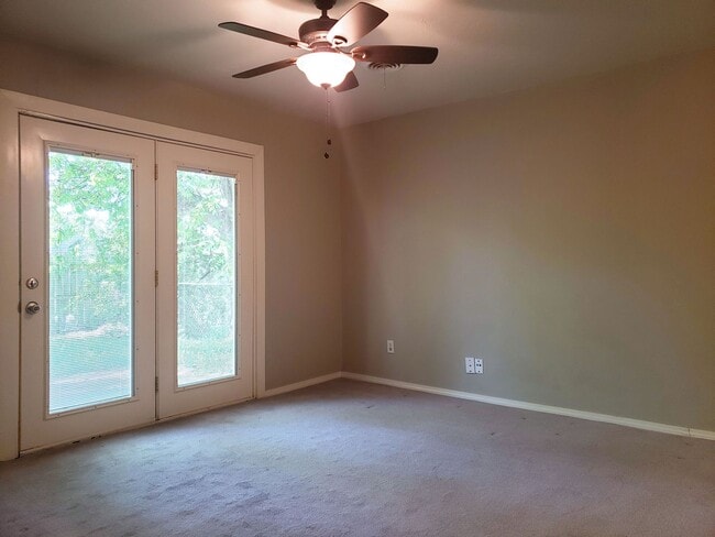 989 Barkley Cir in Norman, OK - Building Photo - Building Photo