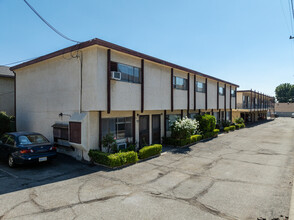 936 W Duarte Rd in Arcadia, CA - Building Photo - Building Photo