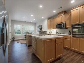 1480 Arch Way in Chico, CA - Building Photo - Building Photo