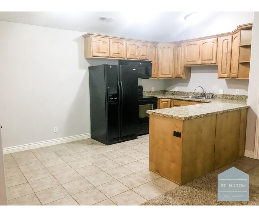 343 S 1000 W in Pleasant Grove, UT - Building Photo