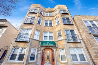 3918 N Kedvale Ave, Unit 2n in Chicago, IL - Building Photo - Building Photo