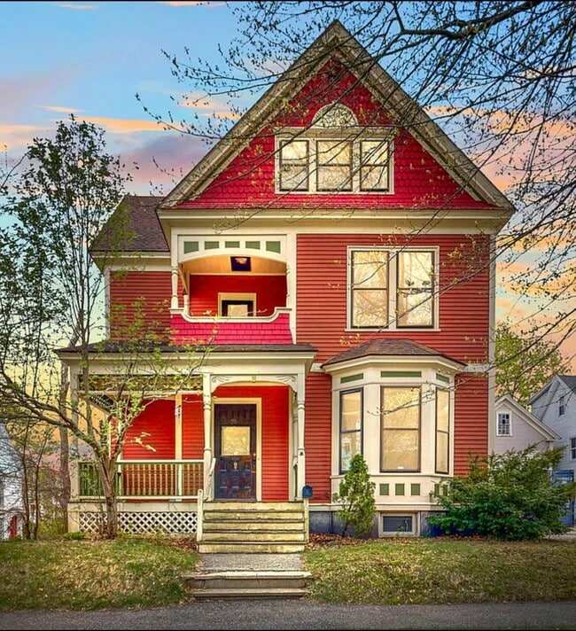 90 High St, Unit First Floor Apt