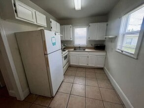 2330 S Ferncreek Ave in Orlando, FL - Building Photo - Building Photo