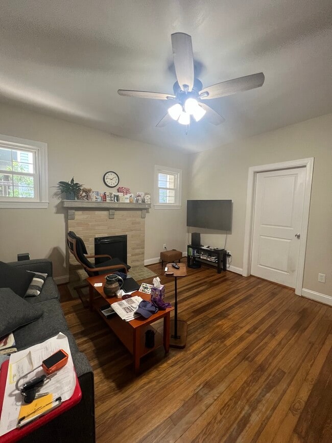 1805 Walker Ave in Greensboro, NC - Building Photo - Building Photo