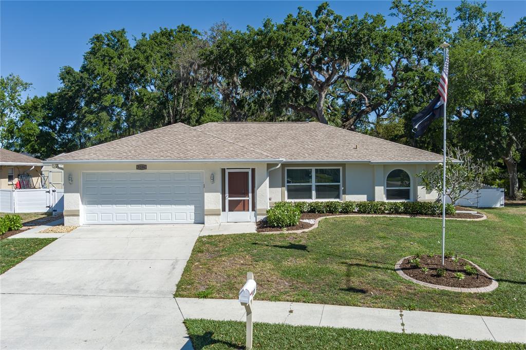 9206 31st St Ct E in Parrish, FL - Building Photo