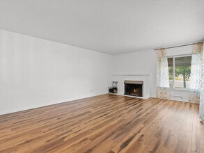 1645 Shangri-La Dr in Reno, NV - Foto de edificio - Building Photo