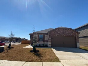 115 Constitution St in Liberty Hill, TX - Building Photo - Building Photo