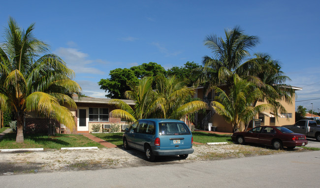 3019-3031 NE 21st Ter in Fort Lauderdale, FL - Building Photo - Building Photo