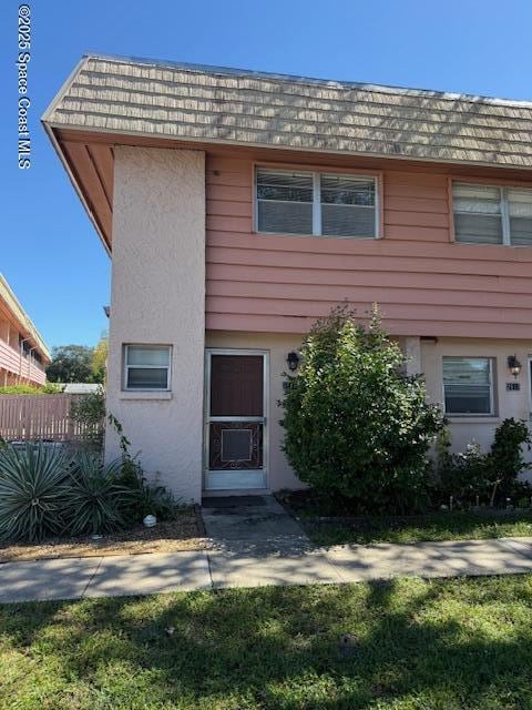 property at 2511 Country Club Dr