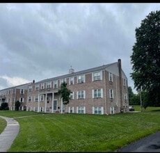Greentree Apts-Quakertown in Quakertown, PA - Foto de edificio - Building Photo