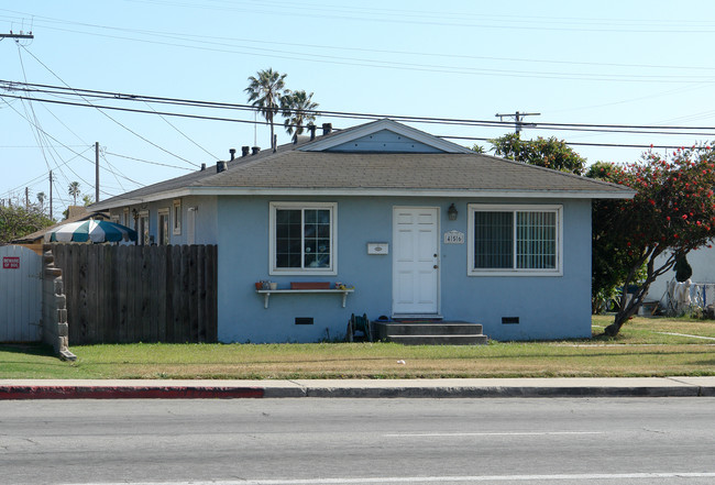 454-456 E Channel Islands Blvd in Oxnard, CA - Foto de edificio - Building Photo