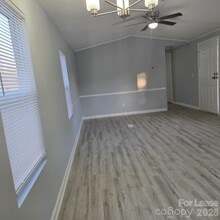 825 Mountain Crest Dr in Kings Mountain, NC - Building Photo - Building Photo