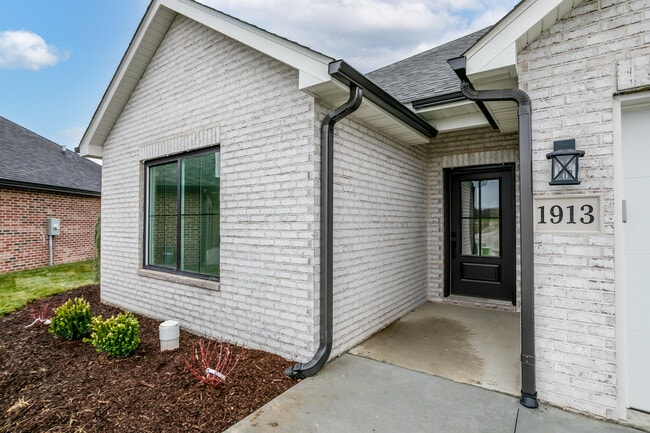 1913 Wes Milligan Ln in Columbia, MO - Building Photo - Building Photo