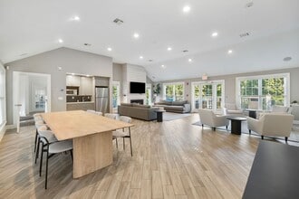 221 Weaver St in Greenwich, CT - Building Photo - Building Photo