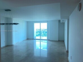 2101 Brickell Ave in Miami, FL - Building Photo - Building Photo