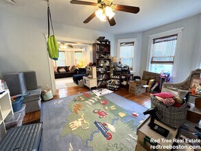 242 Belgrade Ave, Unit 2 in Boston, MA - Building Photo - Building Photo