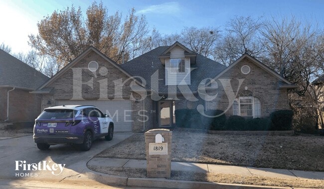 property at 1819 Chelsea Dr