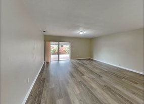 2610 SW 121st Ave in Miami, FL - Building Photo