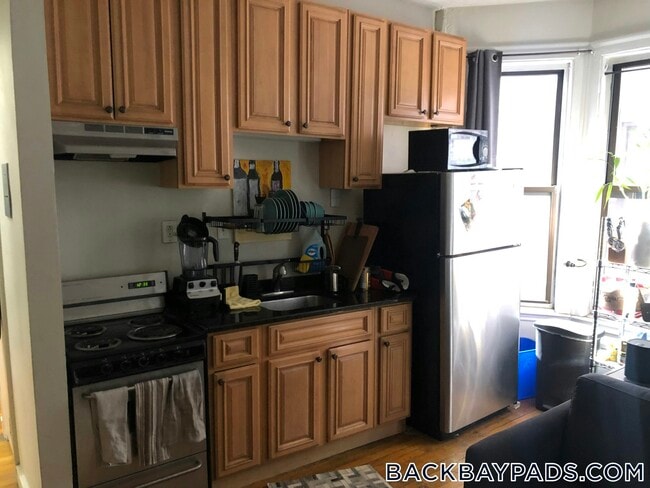 384 Commonwealth Ave, Unit 22 in Boston, MA - Foto de edificio - Building Photo