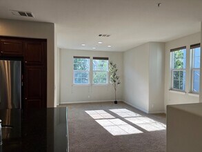 2907 Maritime Way in Richmond, CA - Foto de edificio - Building Photo