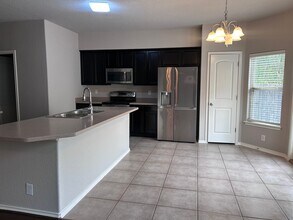 5435 Bright Run in San Antonio, TX - Building Photo - Building Photo