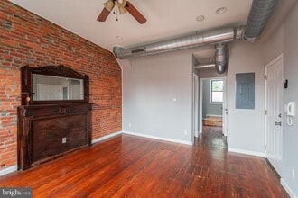 1909 Green St in Philadelphia, PA - Building Photo - Building Photo