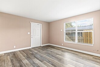 3717 Pinewood Ave in West Palm Beach, FL - Foto de edificio - Building Photo