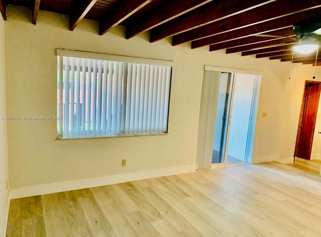 8260 SW 27th Terrace in Miami, FL - Building Photo - Building Photo