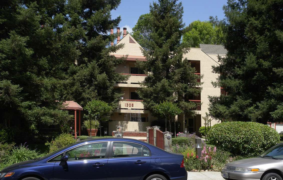 1308-1310 Walden Rd in Walnut Creek, CA - Building Photo