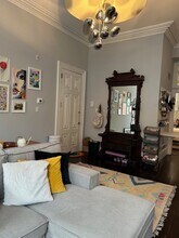 277 S 4th St, Unit 1F in Philadelphia, PA - Building Photo - Building Photo