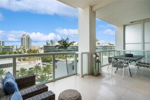50 South Pointe Dr, Unit 805 in Miami Beach, FL - Building Photo