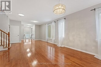 224 Harthill Way in Ottawa, ON - Building Photo - Building Photo