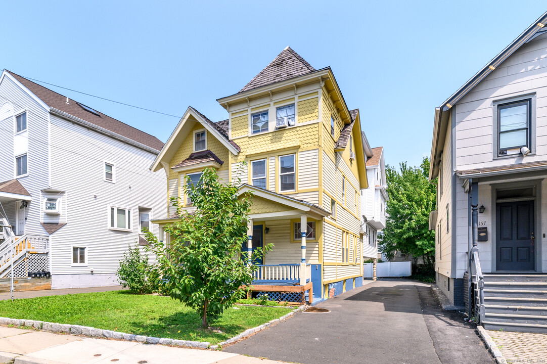 159 Grove St in Stamford, CT - Building Photo