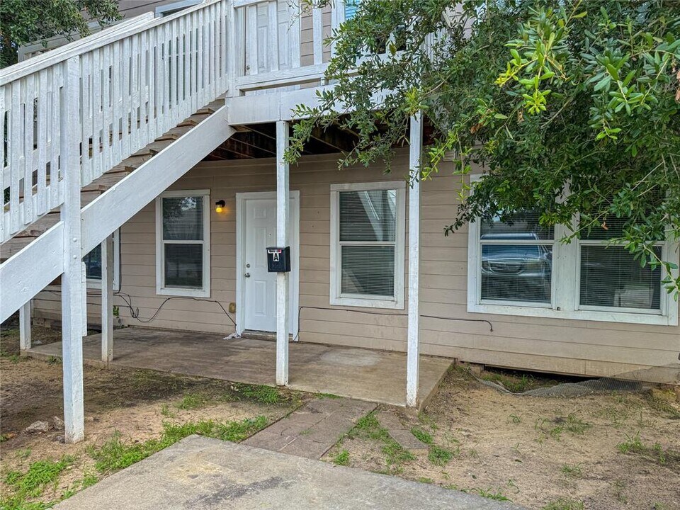 3826 Lehall St in Houston, TX - Building Photo
