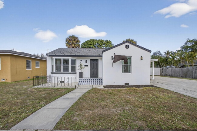 701 37th St in West Palm Beach, FL - Building Photo - Building Photo