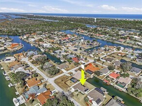 8 Creek Ct in Palm Coast, FL - Building Photo - Building Photo