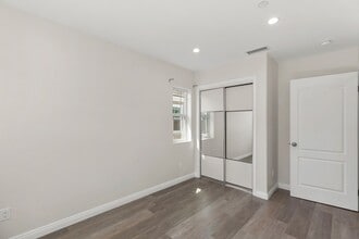 9555 Firestone Blvd in Downey, CA - Building Photo - Building Photo