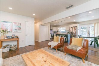 1612 Berkshire Dr in Brandon, FL - Building Photo - Building Photo